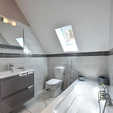Modern House With Private Terrace, Cleaning Included * Quinéville