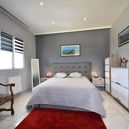 Modern House With Private Terrace, Cleaning Included Сasa de vacaciones Quinéville