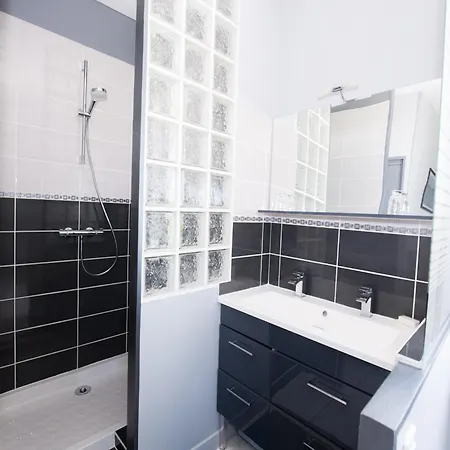 Modern House With Private Terrace, Cleaning Included *