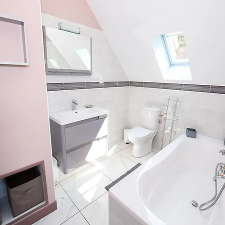 Modern House With Private Terrace, Cleaning Included